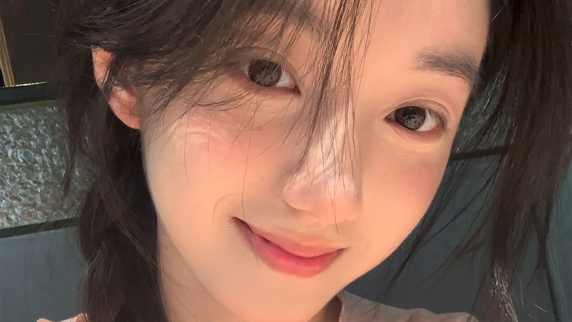 高温“烤”验下的工作者：打捞水草保灌解“渴”